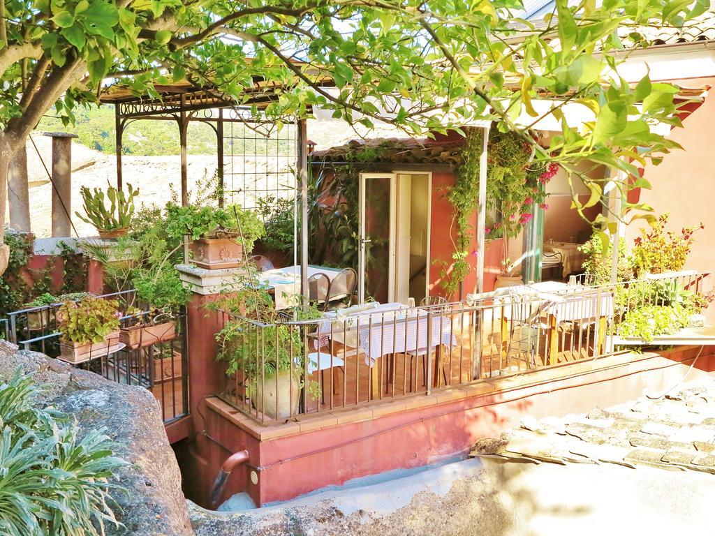 Bed and Breakfast L'orto Sul Tetto Ραγκούσα